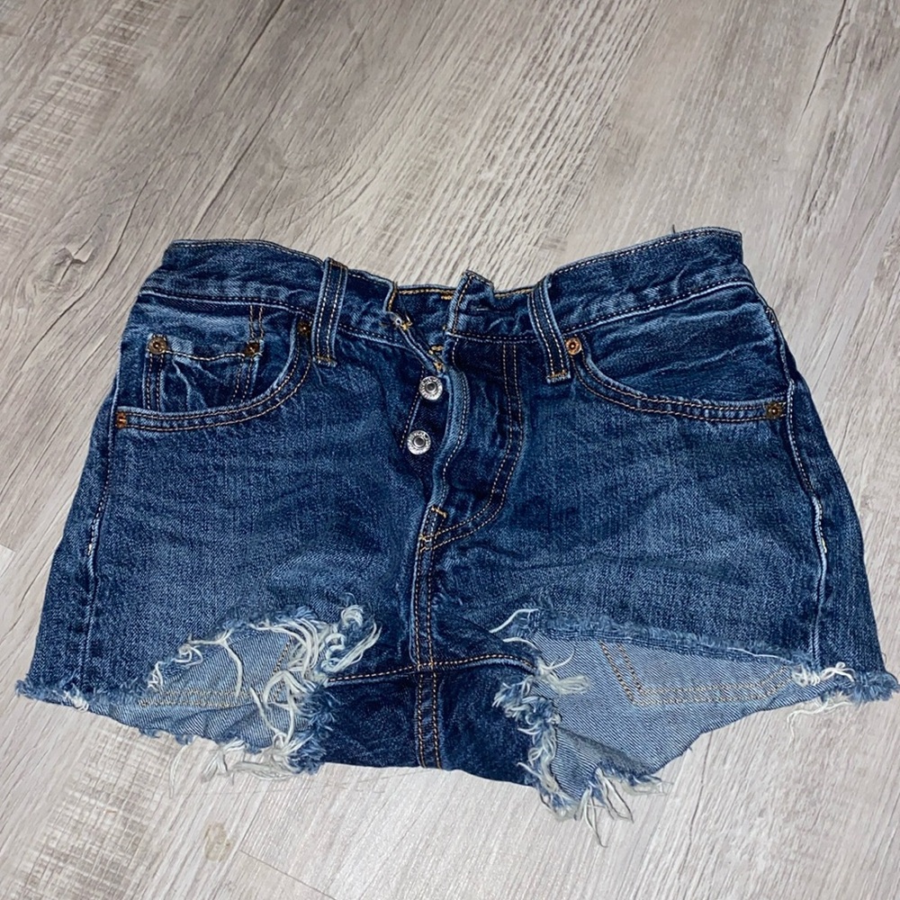 LEVIS JEAN SHORTS